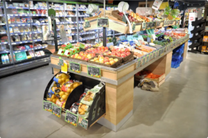 Table fruits et légumes FL-CA au SPAR de Cadenet : dimensions sur mesure, option box basculant dans le pied en TG